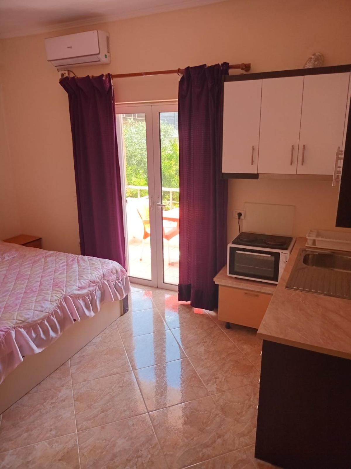 Selmani Apartment Ksamil